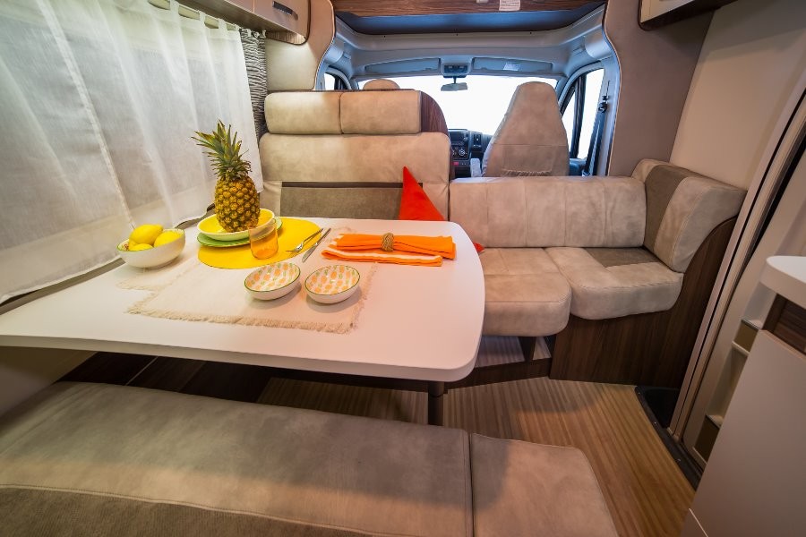 Interior autocaravana 7cmas